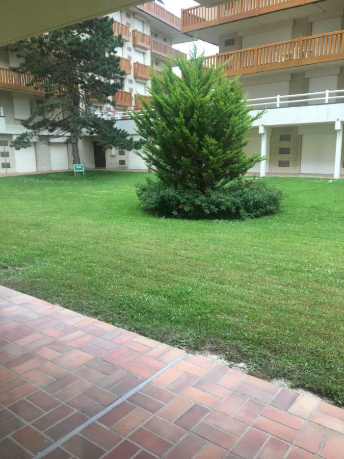 The Golden Triangle Apartment Deauville Exterior foto